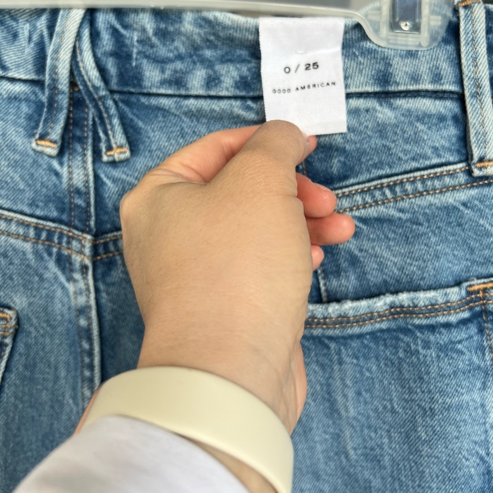 Good American Good Icon Crop Jeans - Picture 8 of 11